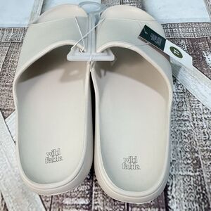 New Wild Fable Robbie Slip-On Slides Sandals Women’s 11 Beige relaxed comfort